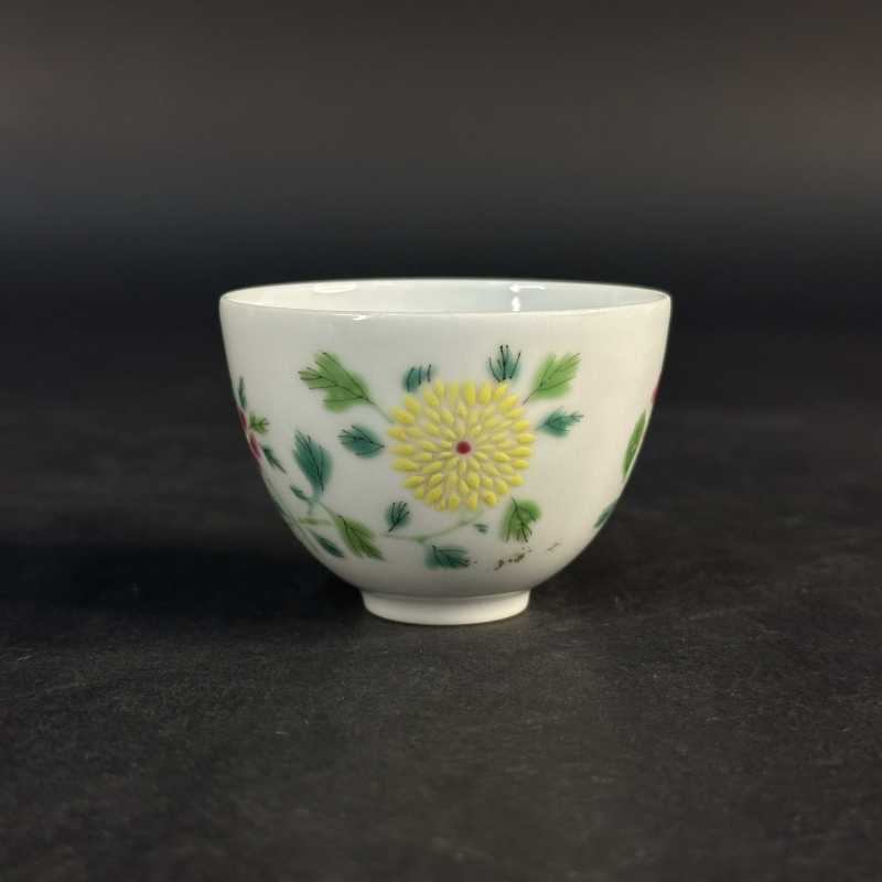 清雍正 粉彩花卉纹杯 - 图2
