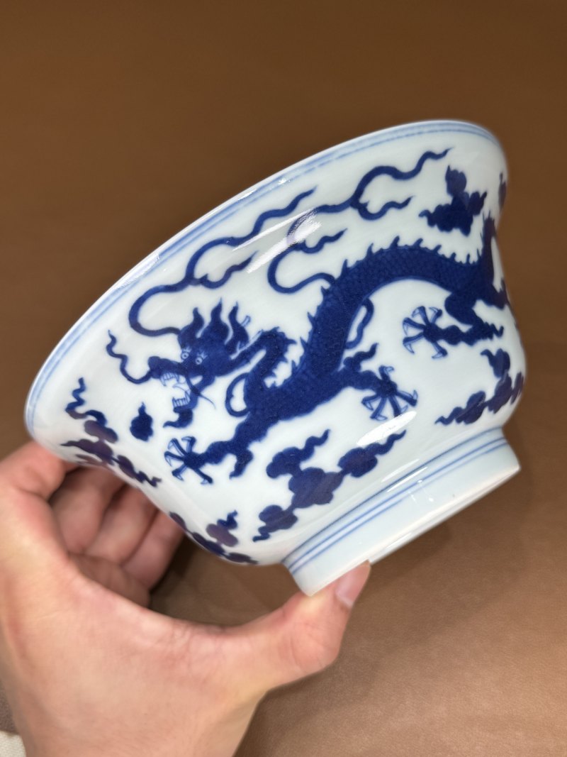 清乾隆 青花云龙纹折腰碗 - 图12