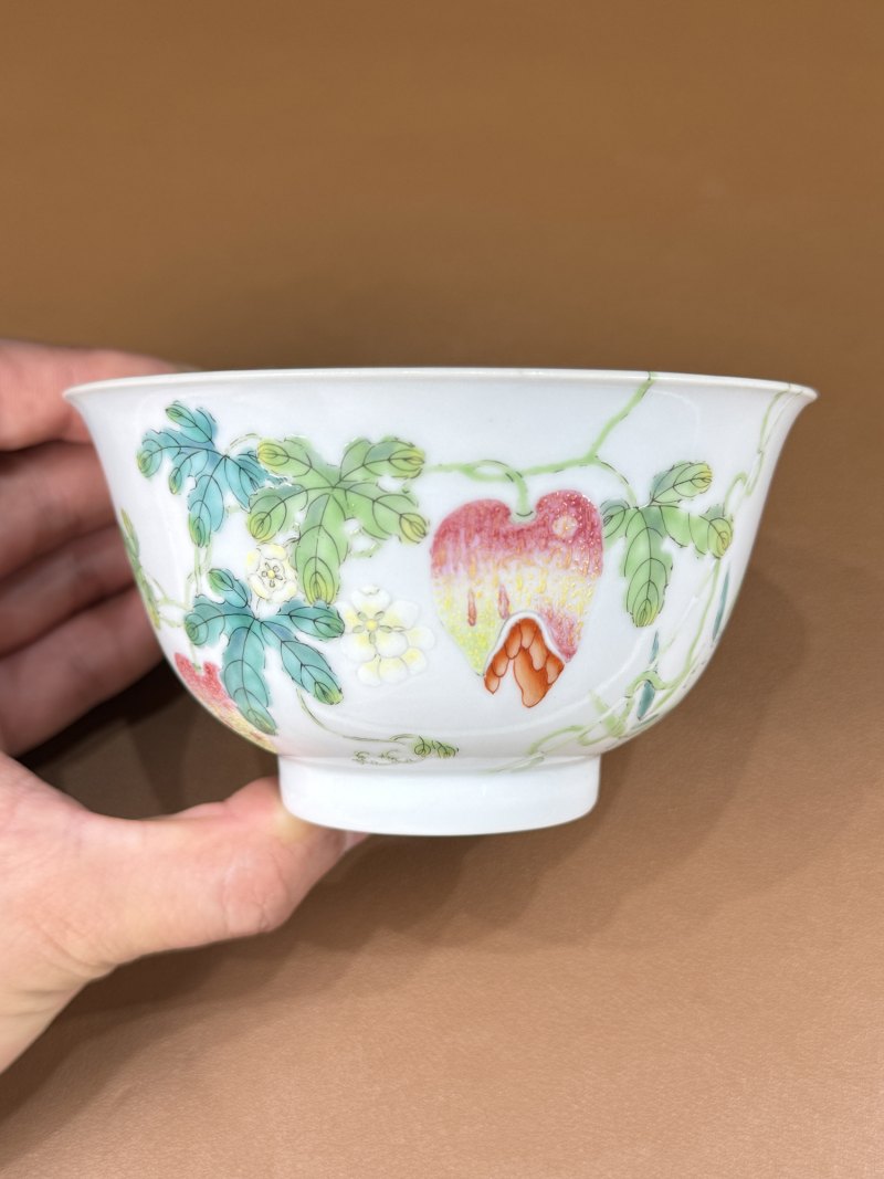 清嘉庆 粉彩过枝癞瓜纹碗 - 图9