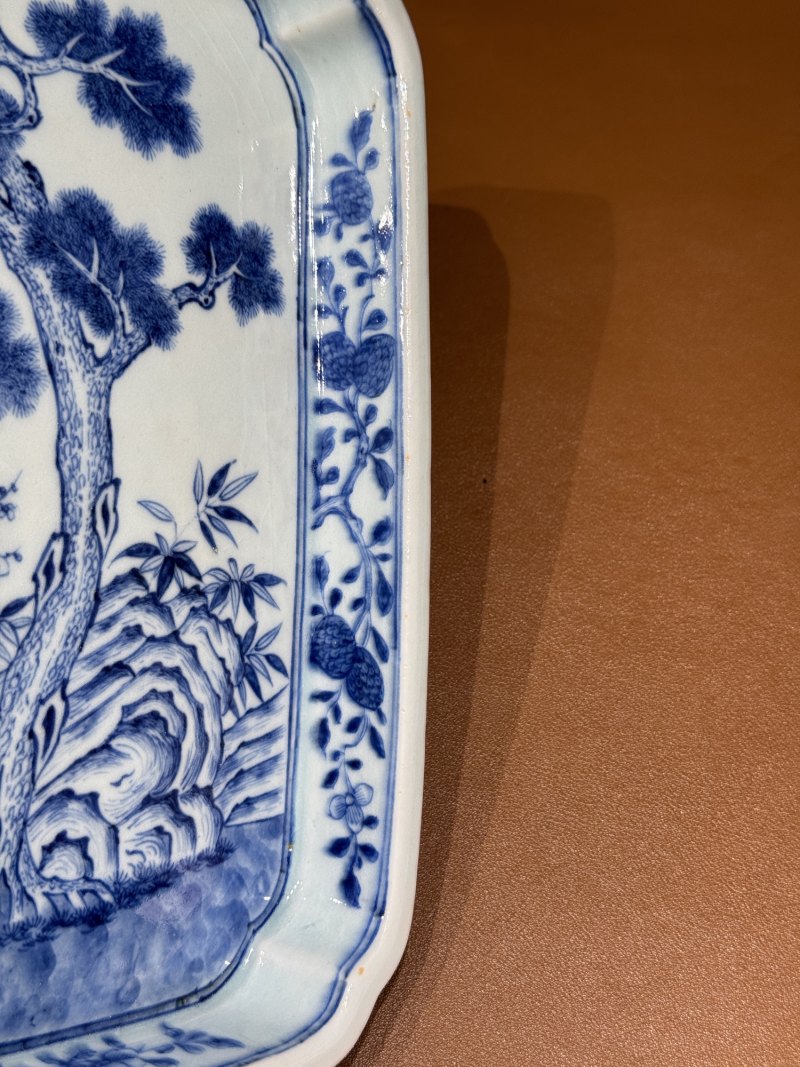 清嘉庆 青花岁寒三友图诗文茶盘 - 图16