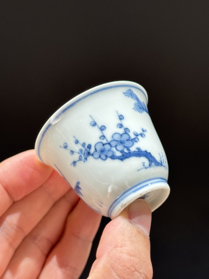 清早期 青花岁寒三友图杯一对 - 图6