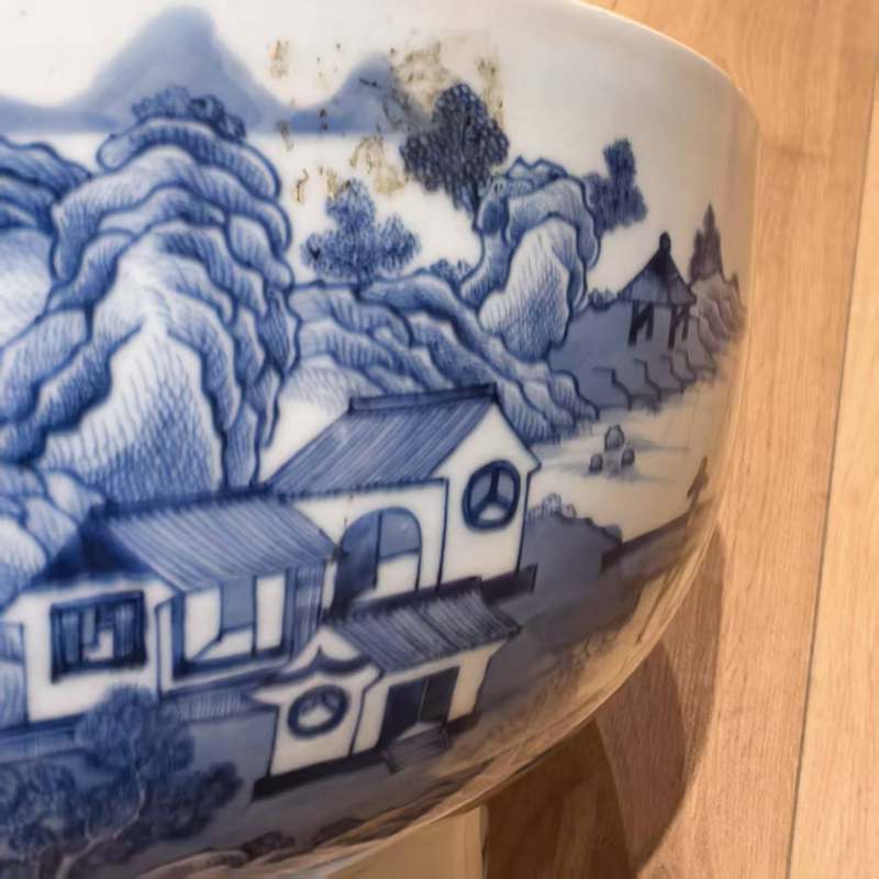 清乾隆 青花山水图潘趣大碗 - 图14
