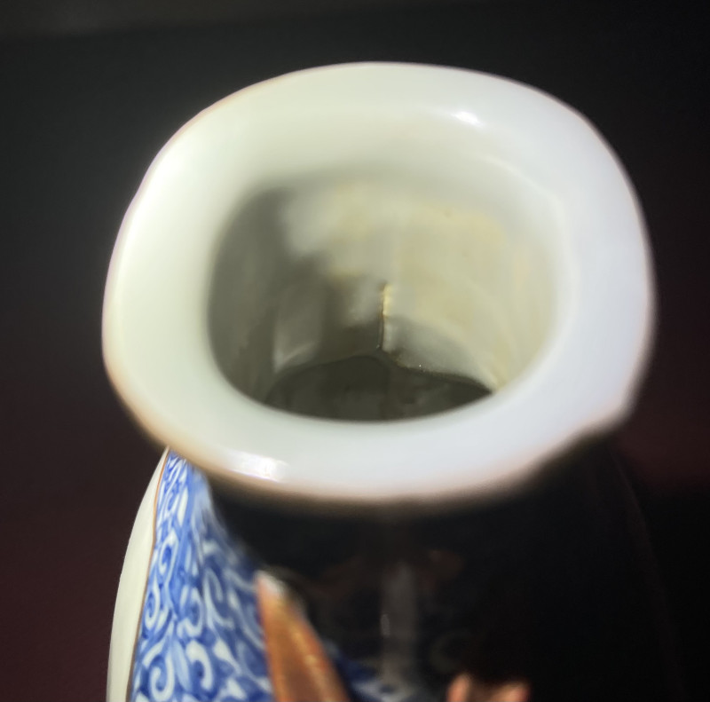 民国 青花地粉彩开窗婴戏图双耳瓶两只 - 图16