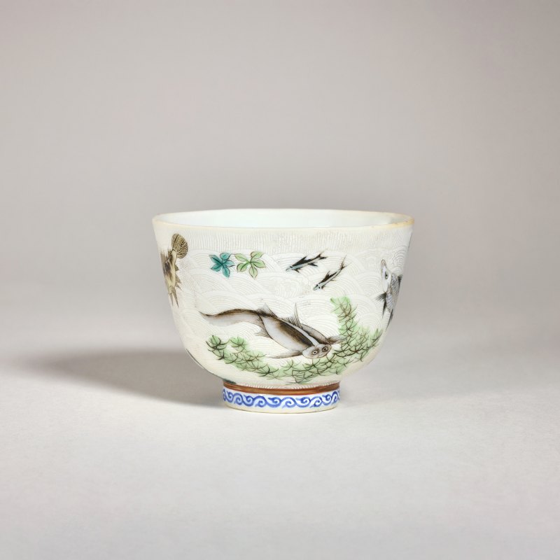 清光绪 沥粉暗刻五彩鱼藻纹杯 - 图3