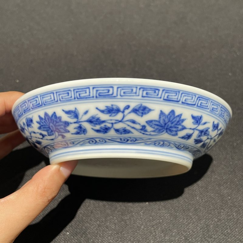 清道光 青花缠枝莲纹盘 - 图3
