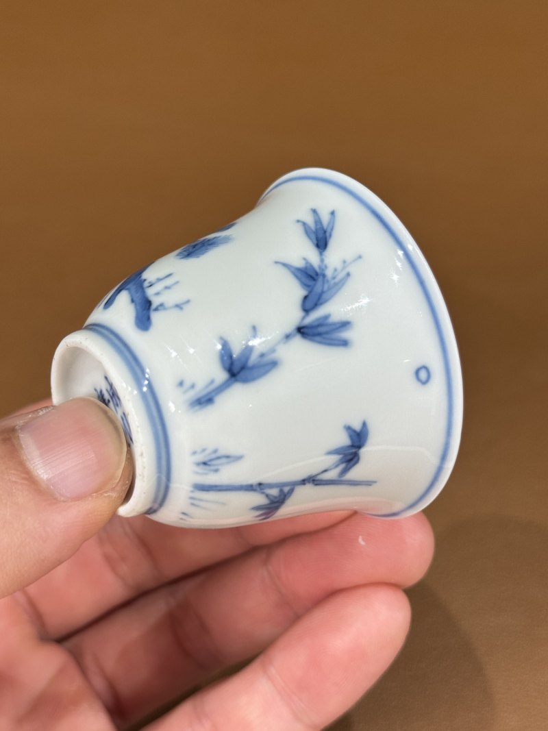 清早期 青花岁寒三友图杯一对 - 图11