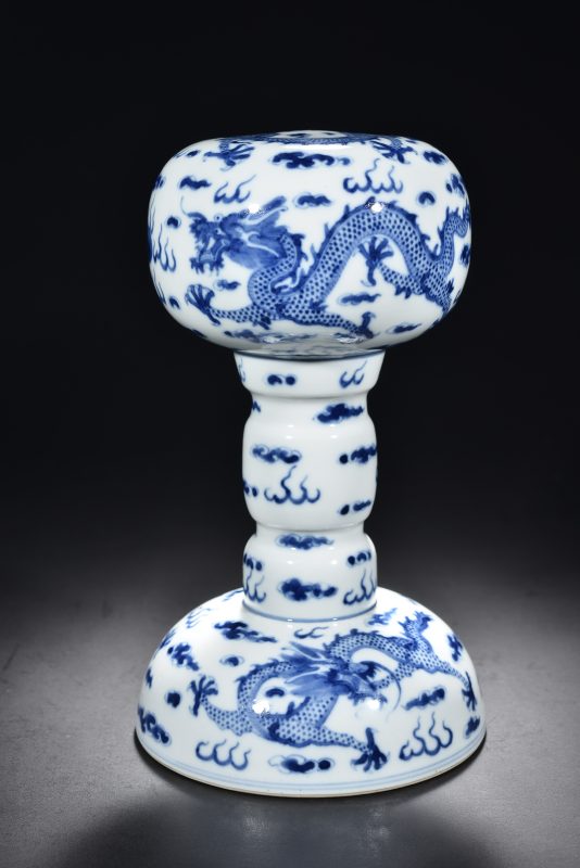 清 青花云龙纹帽架