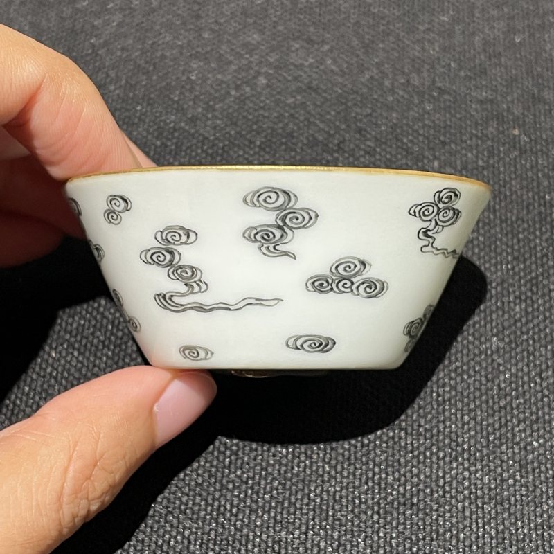 清嘉庆 墨彩描金人物杯 - 图4