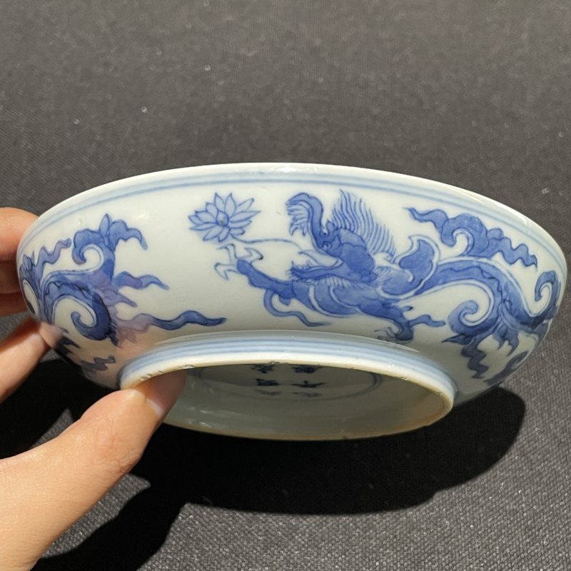 清雍正 青花外龙纹内十字杵纹盘 - 图3