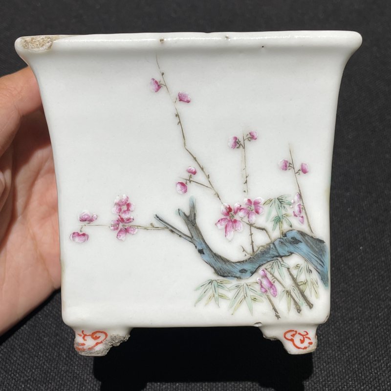 民国 粉彩人物纹菖蒲盆 - 图3