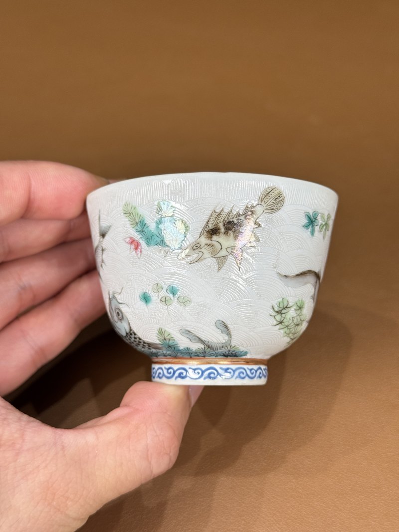 清光绪 沥粉暗刻五彩鱼藻纹杯 - 图9
