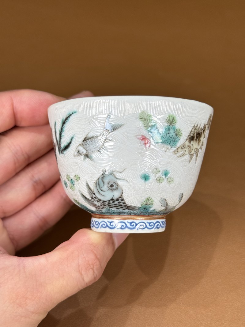 清光绪 沥粉暗刻五彩鱼藻纹杯 - 图10