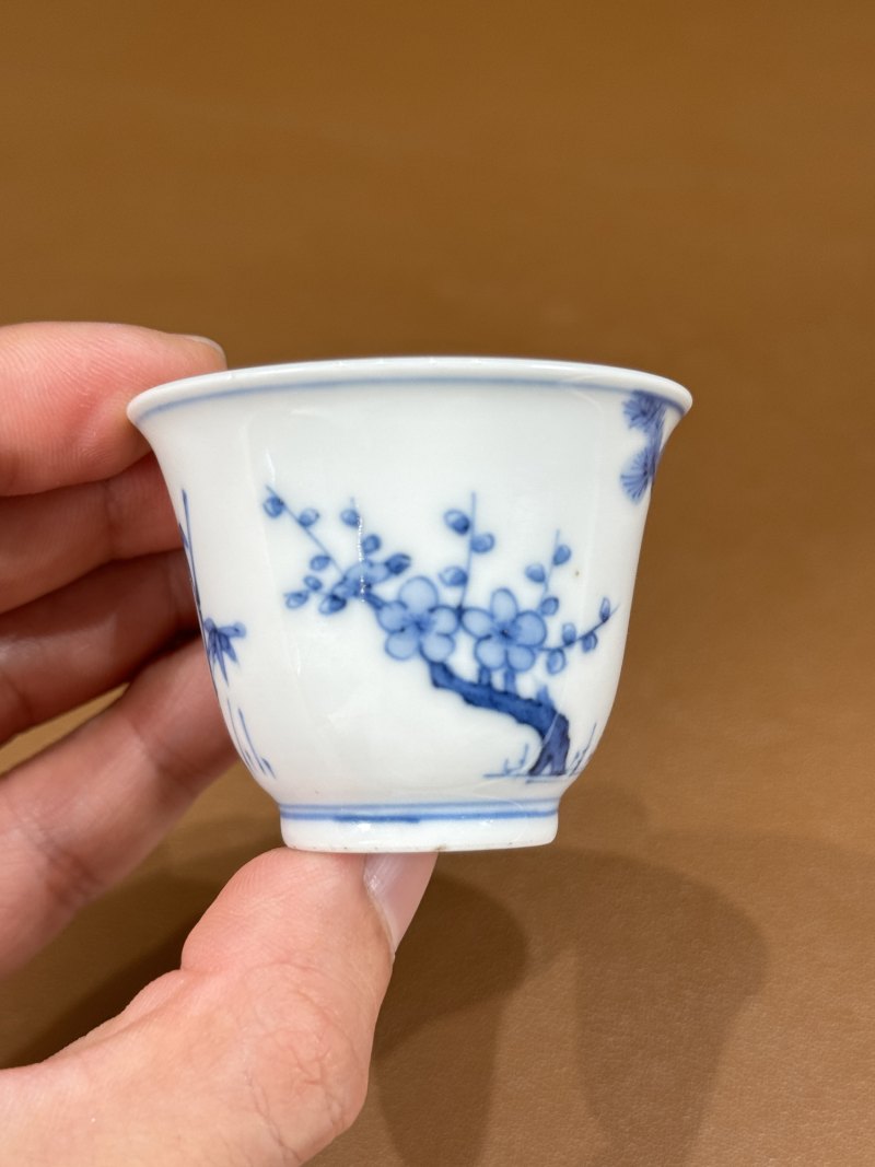 清早期 青花岁寒三友图杯一对 - 图16