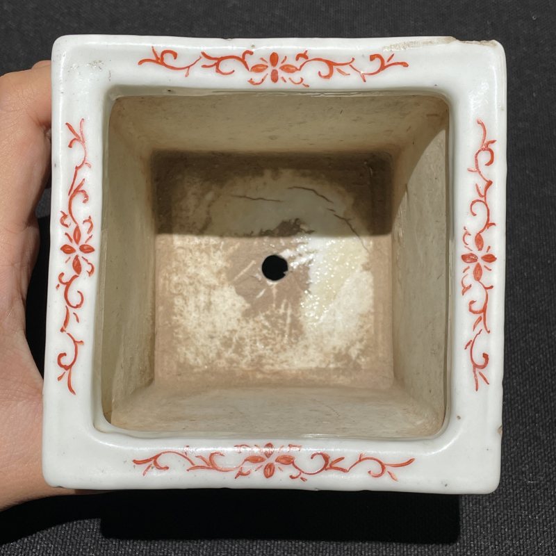 民国 粉彩人物纹菖蒲盆 - 图6