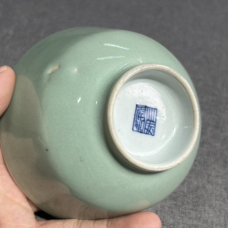 清嘉庆豆青釉内青花盖碗 - 图11