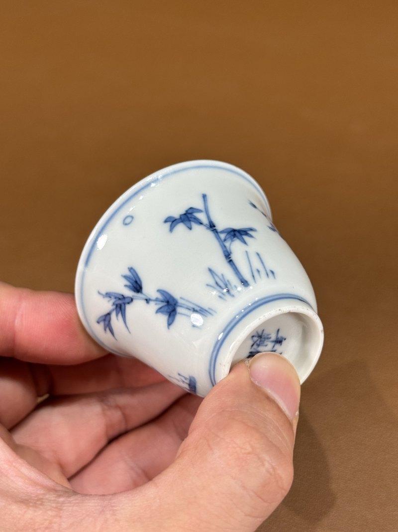 清早期 青花岁寒三友图杯一对 - 图18