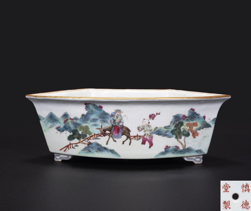 粉彩人物纹花盆