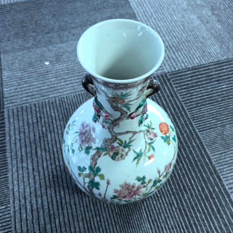 民国 粉彩堆塑洞石花卉纹赏瓶 - 图6