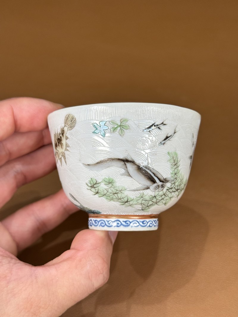清光绪 沥粉暗刻五彩鱼藻纹杯 - 图14