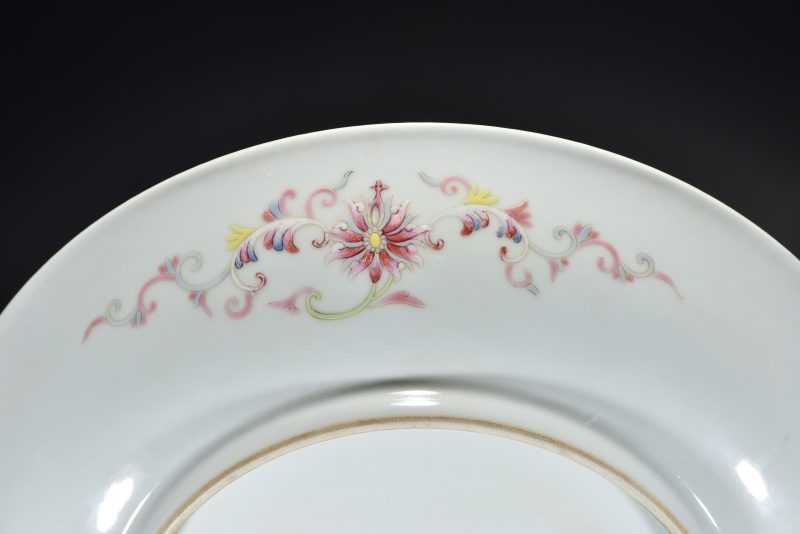 清 粉彩佛花献寿纹盘 - 图6