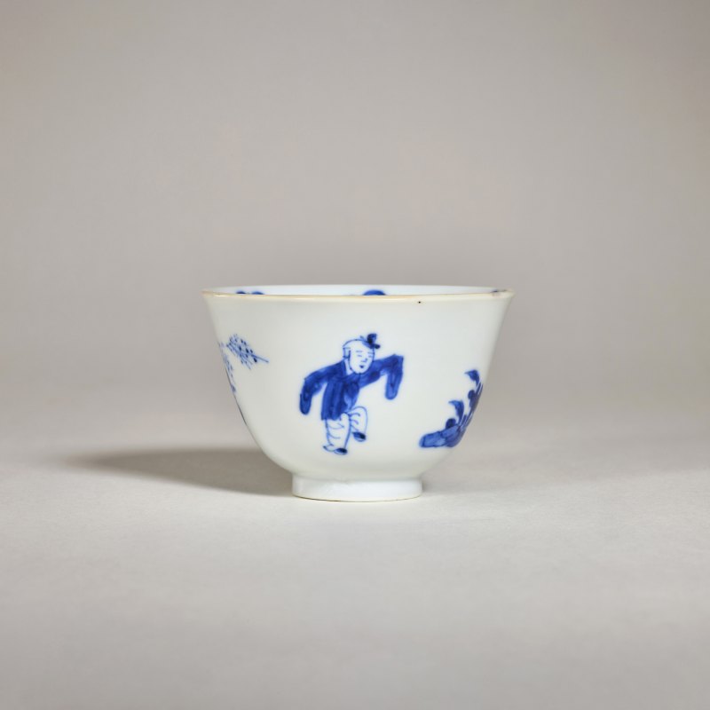 清康熙 青花人物仕女图杯 - 图2