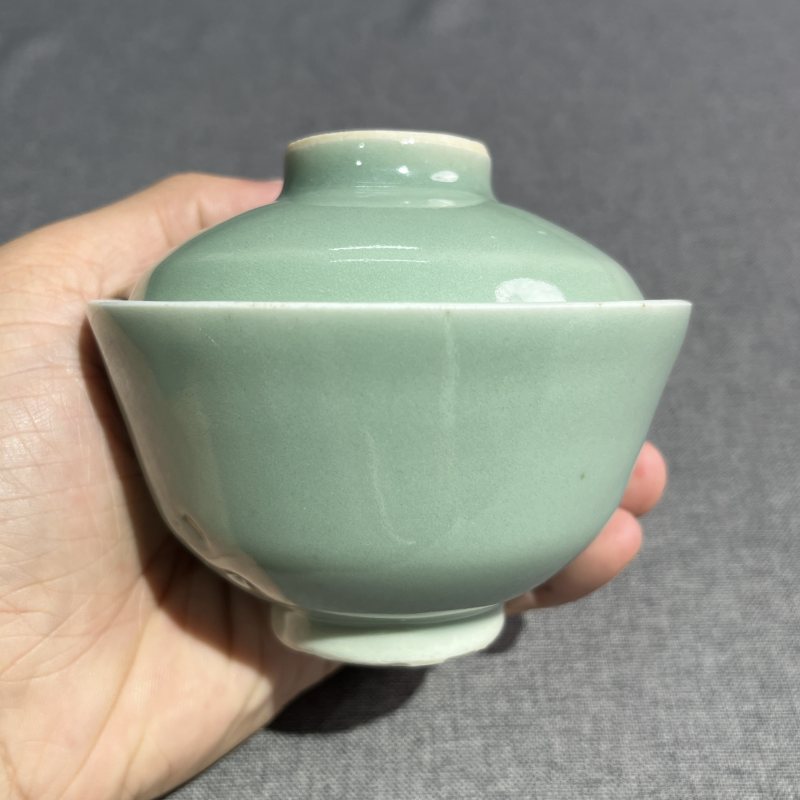 清嘉庆豆青釉内青花盖碗 - 图4