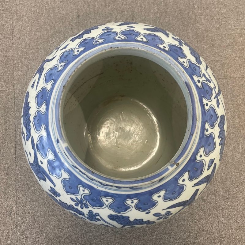 明万历 青花荷塘清趣图大盖罐 - 图8