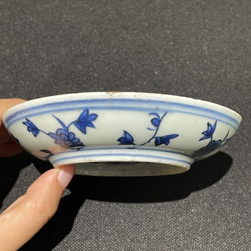 万历康熙 青花花卉纹小盘两只 - 图6