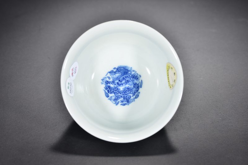 清 青花团龙纹杯 - 图4
