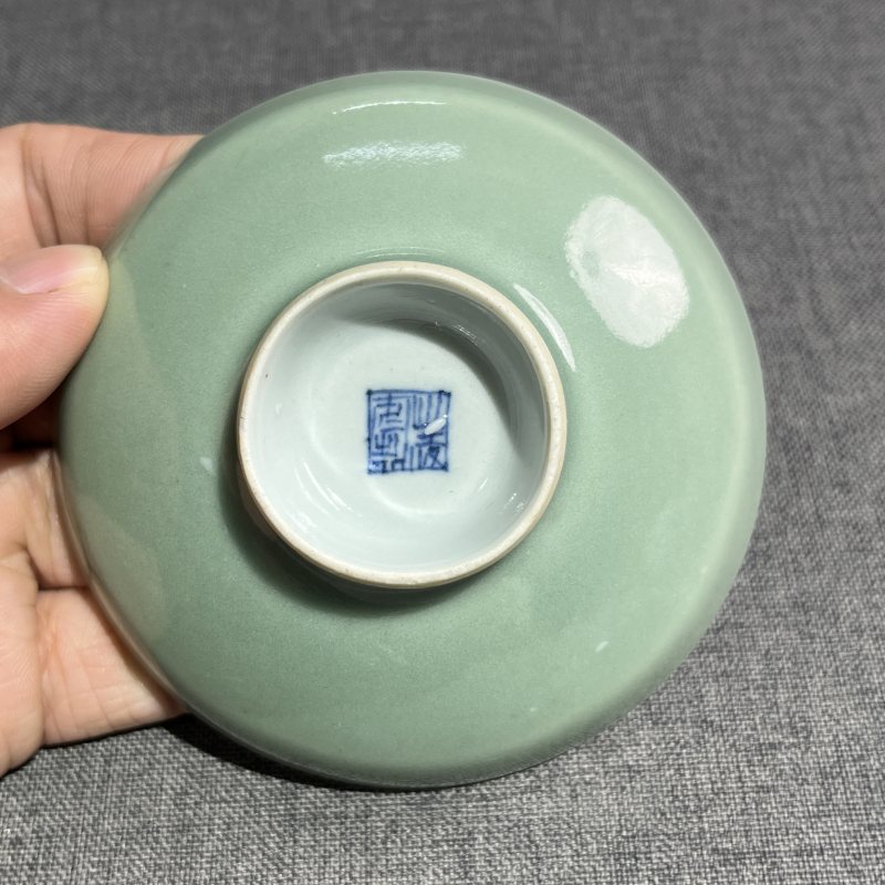 清嘉庆豆青釉内青花盖碗 - 图5