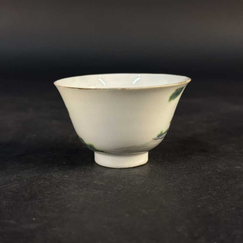 清 粉彩人物纹杯 - 图3