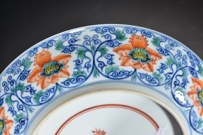 清 青花粉彩花卉纹盘 - 图7