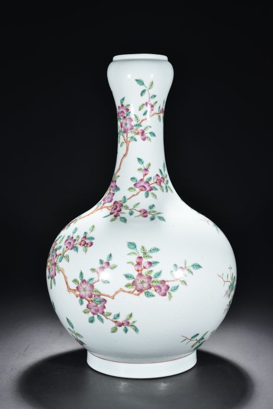 清 粉彩花鸟纹蒜头瓶 - 图6