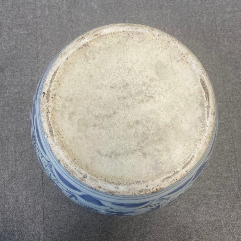 明万历 青花荷塘清趣图大盖罐 - 图10