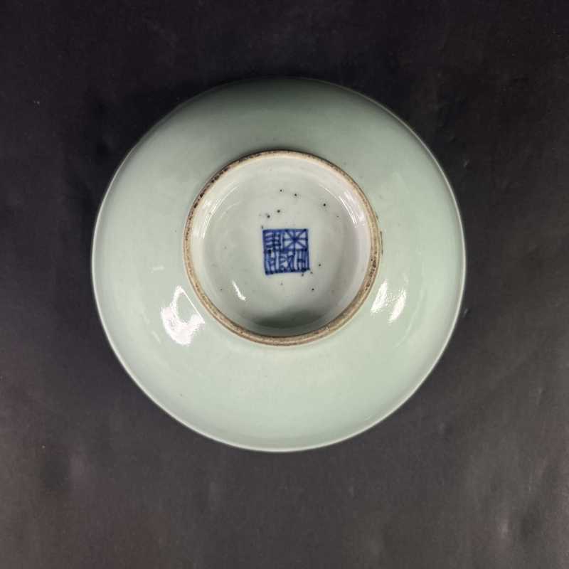清雍正 粉彩青釉碗 - 图3
