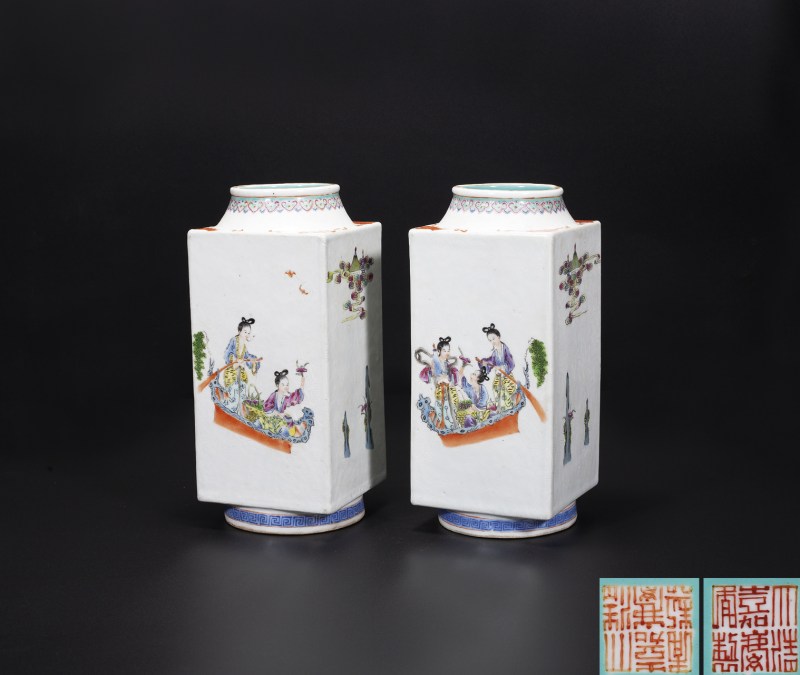 粉彩轧道琮式瓶