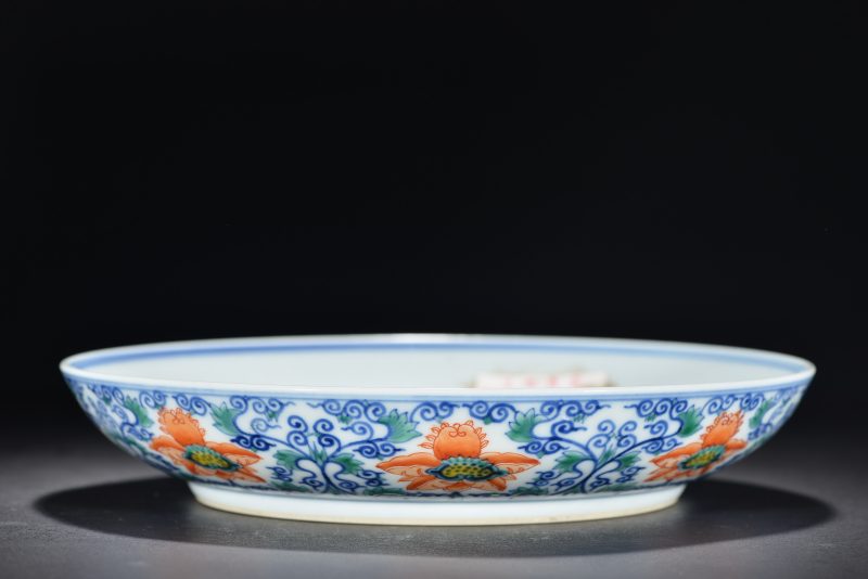 清 青花粉彩花卉纹盘 - 图8