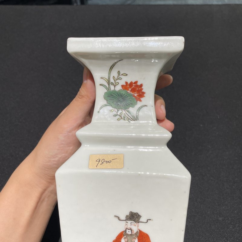 民国  五彩高士图方瓶 - 图7