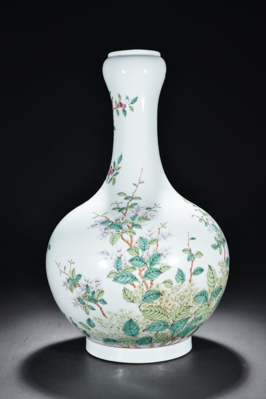 清 粉彩花鸟纹蒜头瓶 - 图7