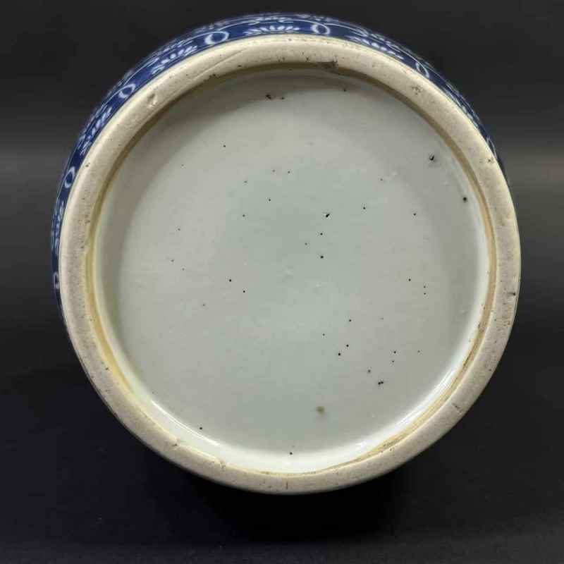 清康熙 青花龙穿花卉纹灯笼瓶 - 图9
