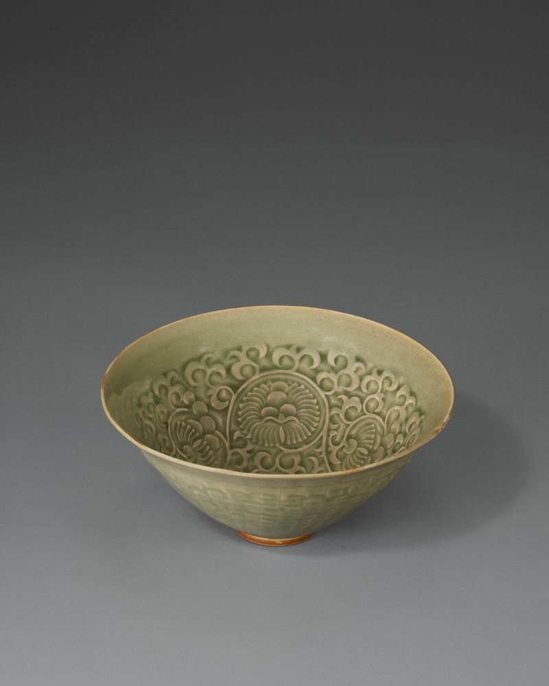 北宋 耀州窯青釉印纏枝花卉紋盌  NORTHERN SONG DYNASTY (AD 960-1127) - 图2