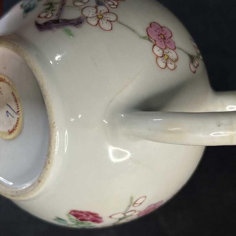 清 粉彩花蝶纹茶壶 - 图9