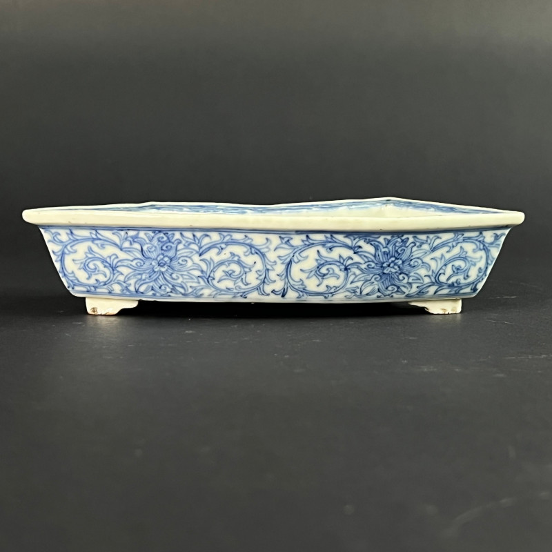 清中期 青花线描花卉纹水仙盆 - 图3