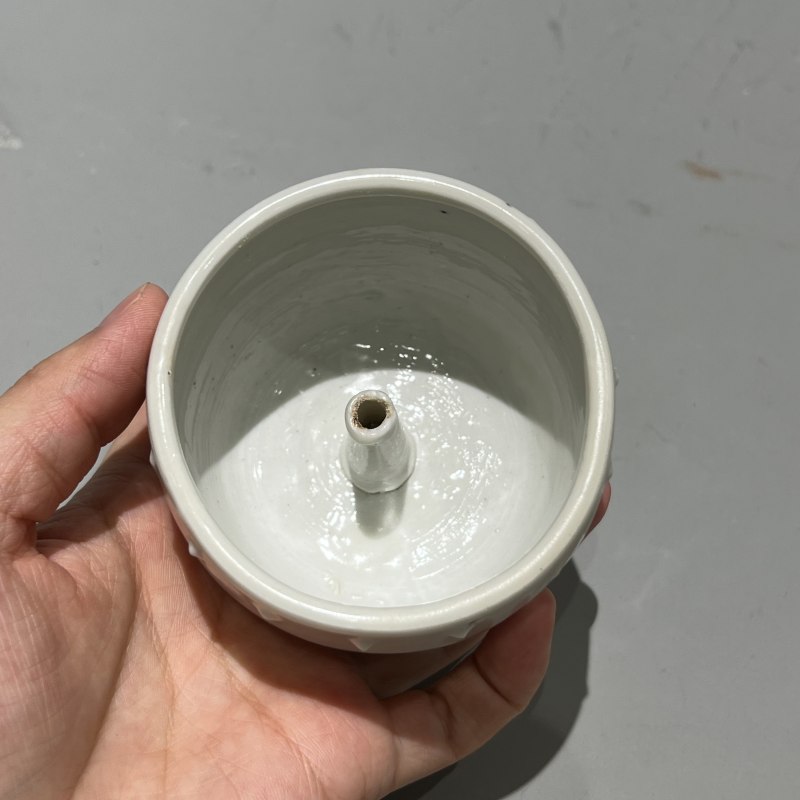 明代 白釉鼓钉炉 - 图5