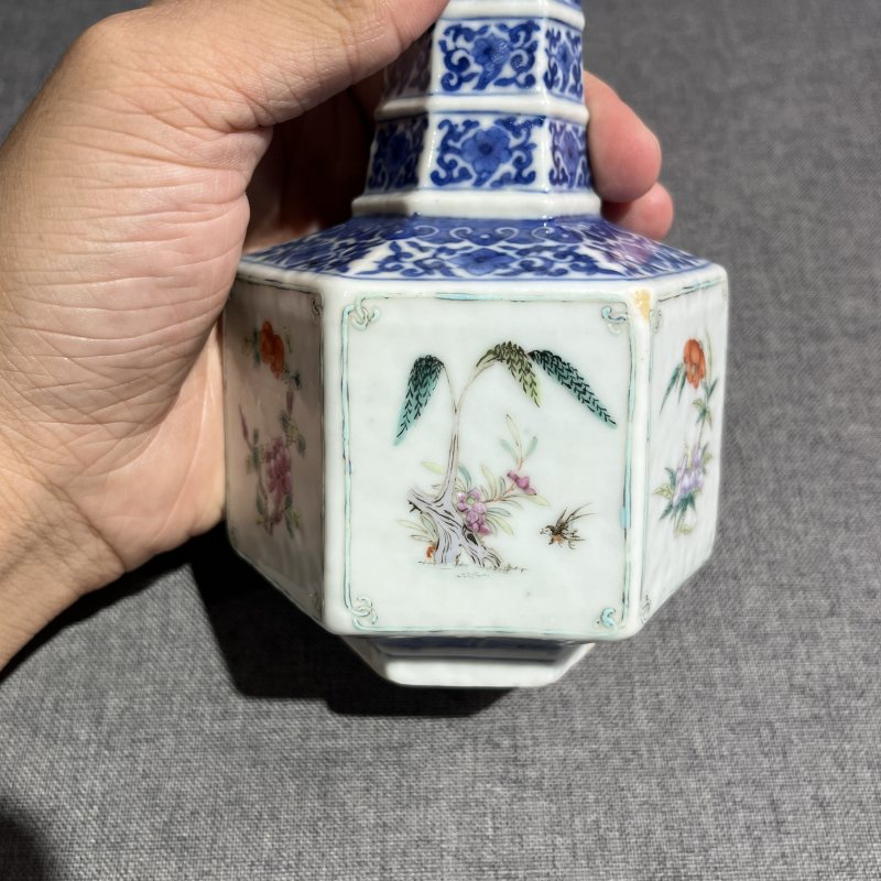 清晚期青花粉彩花鸟六方瓶 - 图6
