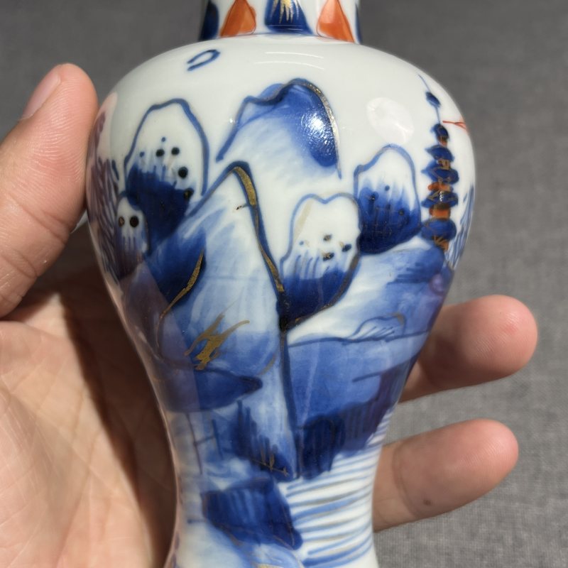 清康熙青花矾红风景梅瓶 - 图5