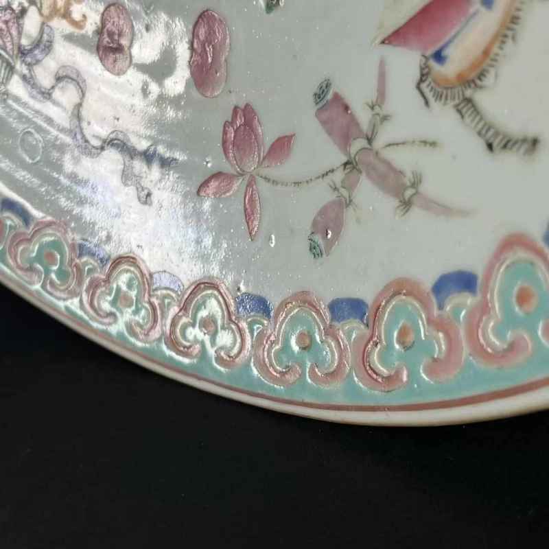 清同治 粉彩博古图大盘 - 图8