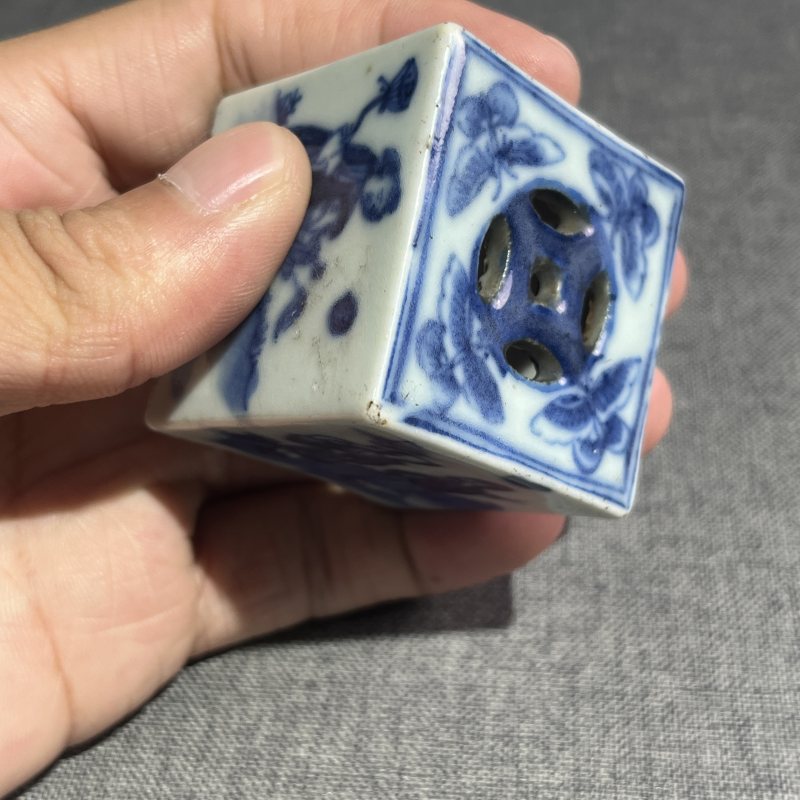 清中期青花人物故事香薰 - 图10
