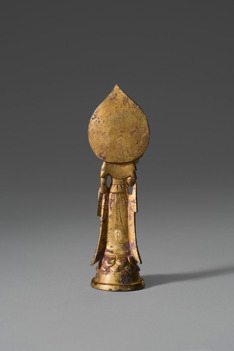 東魏/北周 六世紀中葉 鎏金銅觀音菩薩立像  EASTERN WEI-NORTHERN ZHOU DYNASTY, MID-6TH CENTURY - 图2