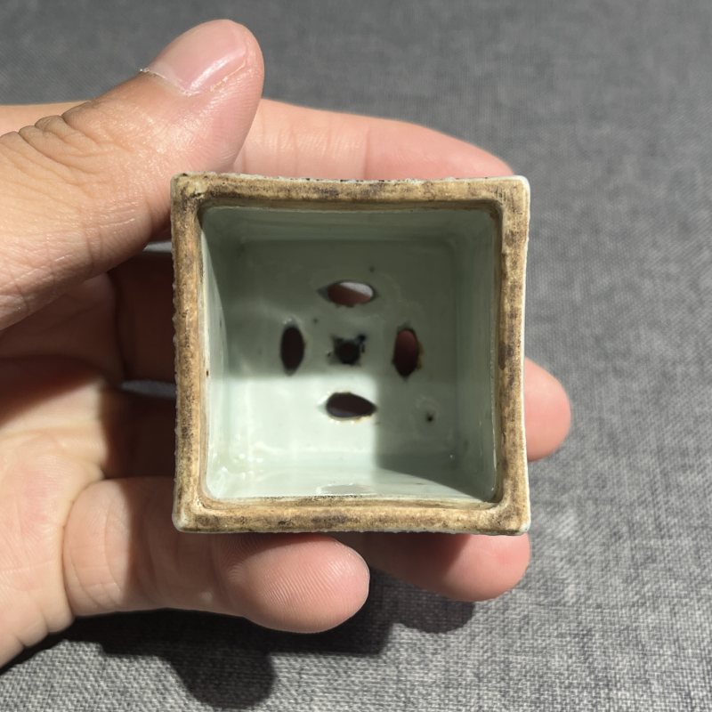清中期青花人物故事香薰 - 图11